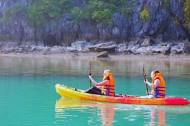 Halong Bay - Bai Tu Long bay - Cong Dam area (B, L, D)